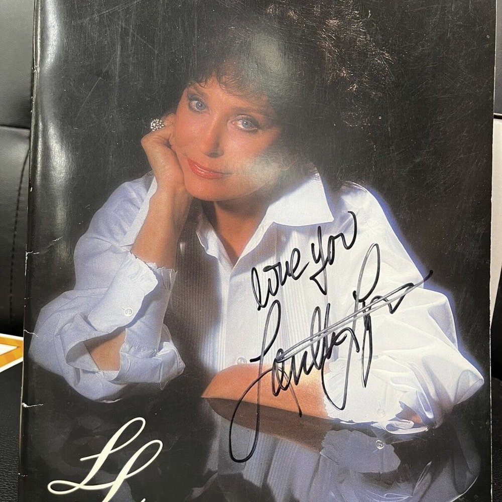 1st Coal Miner's Daughter SIGNED Loretta Lynn Autographed Magazine “Love You” !!